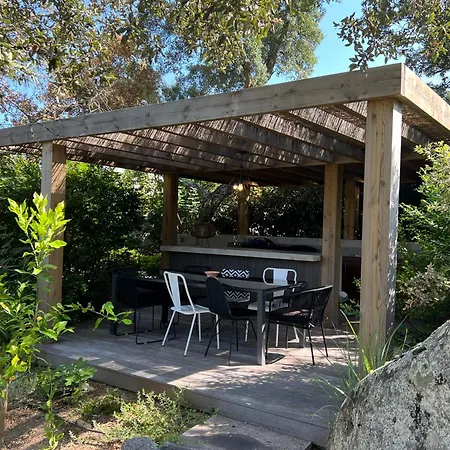 Pavillon De La Trinite * Porto-Vecchio