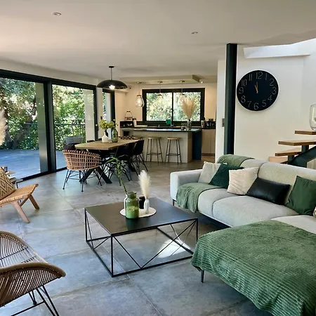 Pavillon De La Trinite Porto-Vecchio