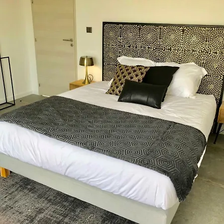 Pavillon De La Trinite Порто-Веккьо