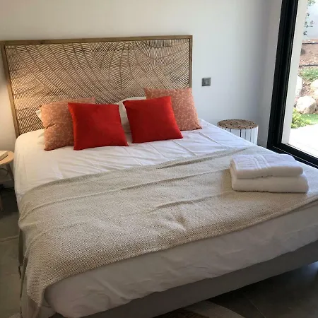 Вилла Pavillon De La Trinite *