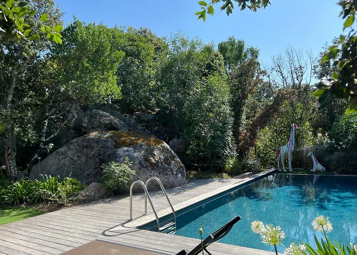 Pavillon De La Trinite