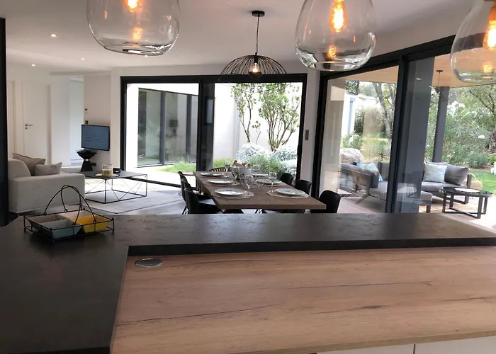 Pavillon De La Trinite Villa *